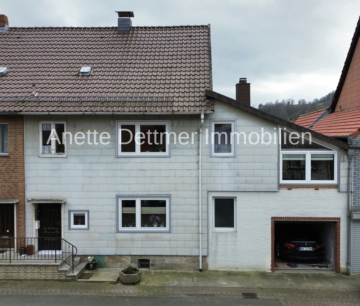 Familienglück im charmanten Fachwerkhaus oder als Kapitalanlage!?, 31073 Delligsen, Reihenmittelhaus