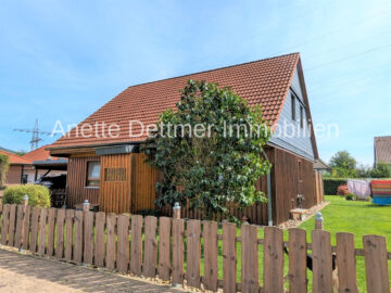 Ein Haus zum Verlieben mit Doppelcarport und Regenwasserzisterne!, 31061 Alfeld (Leine), Einfamilienhaus