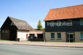 Hausfront - Mehrfamilienhaus mit Scheune und Garagen