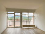 Panoramablick mit Balkon - Panoramablick über Alfeld – Erstbezug nach Renovierung