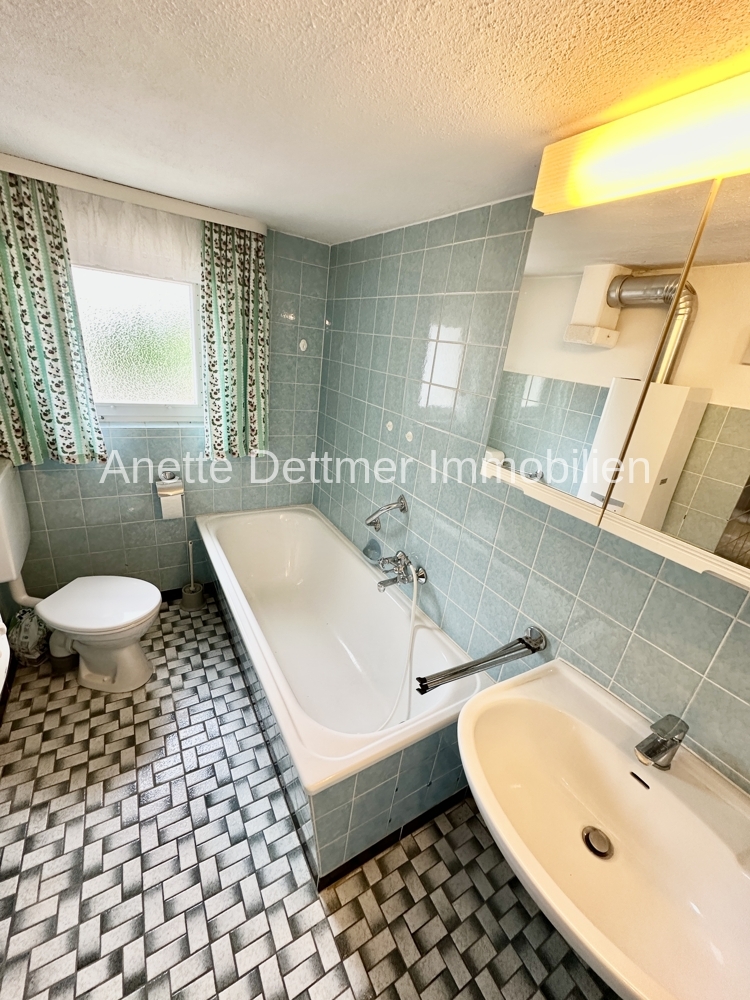 9 Badezimmer EG