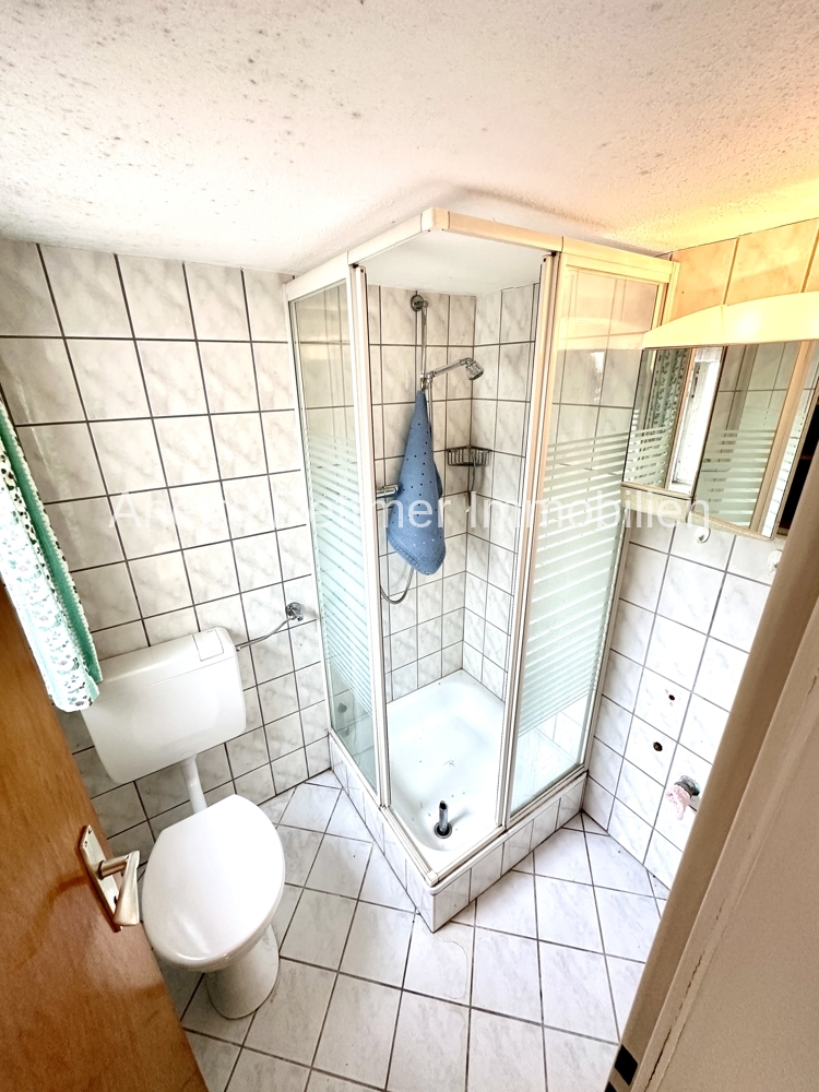 10 Bad mit Dusche