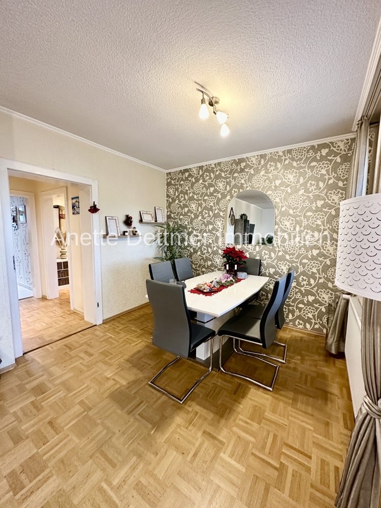 5 EG Wohnzimmer: Esszimmer