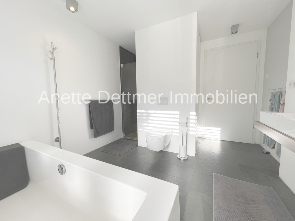 18 Badezimmer Obergeschoss Anischt 1