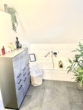 14 Badeziimmer mit Badewanne