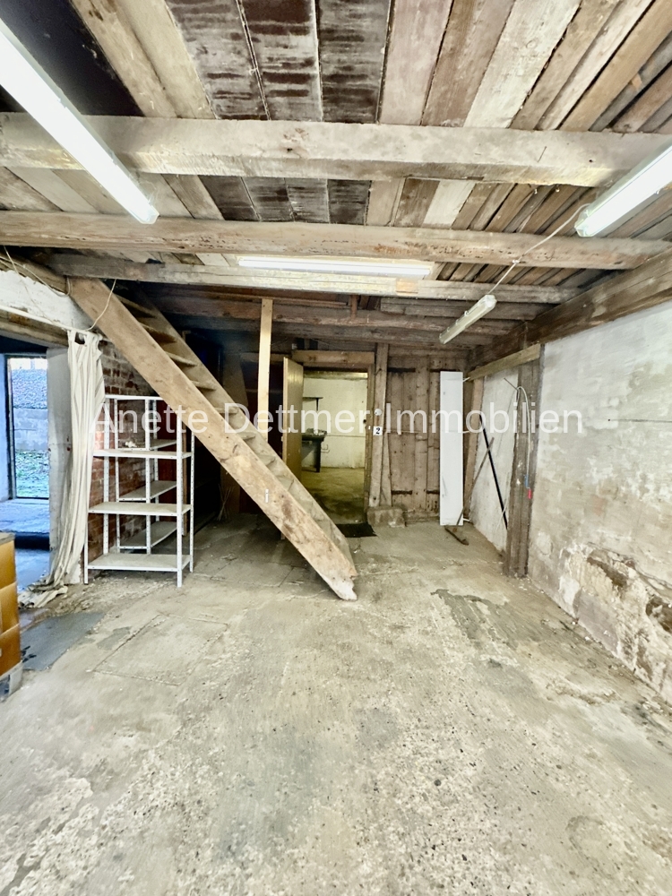 12 Garage: Scheune
