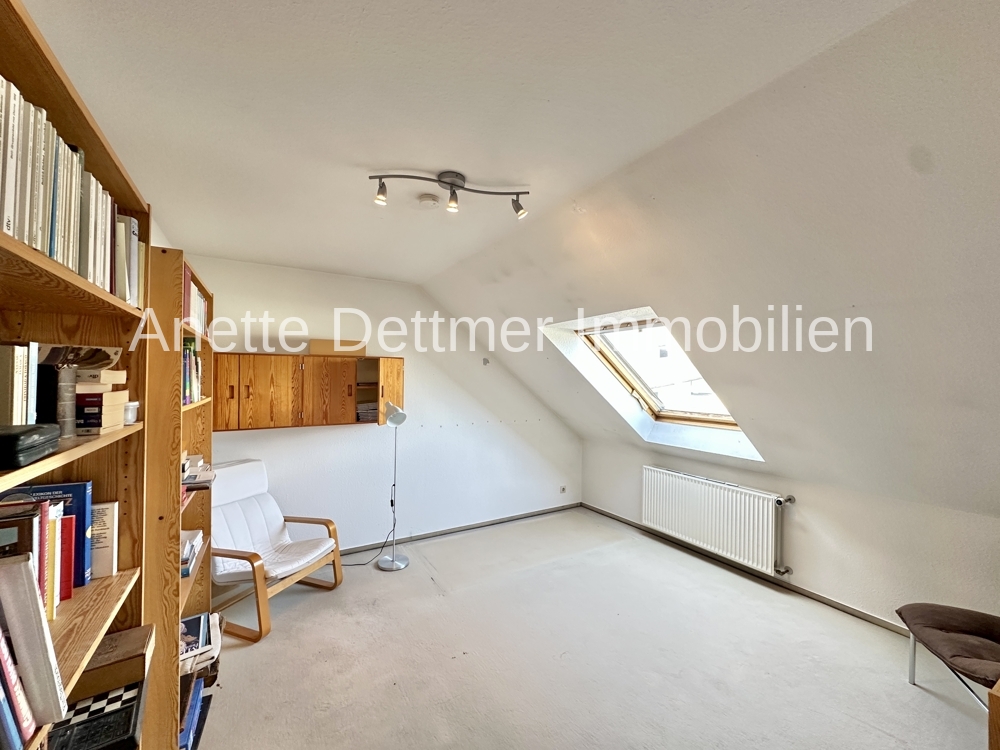 14 Obergeschoss Zimmer 1