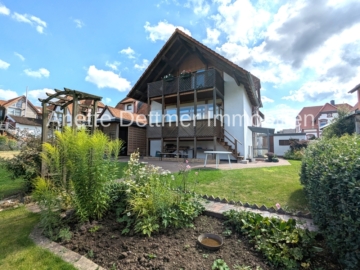 Zweifamilienhaus: Altbaucharme mit großem Anbau, Garage, Carport, Wallboxkabelanschlüssen…, 31061 Alfeld (Leine) / Gerzen, Zweifamilienhaus
