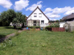 Kleines Einfamilienhaus mit Wintergarten und Garage - Haus mit Garten Südseite