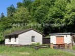 Ansicht mit Garage