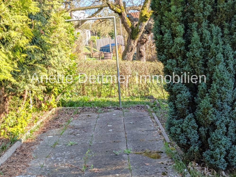 Terrasse im oberen Garten