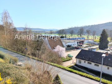 Viele Möglichkeiten: Zweifamilien- oder Mehrgenerationenhaus mit Panoramablick, 31061 Alfeld (Leine), Zweifamilienhaus